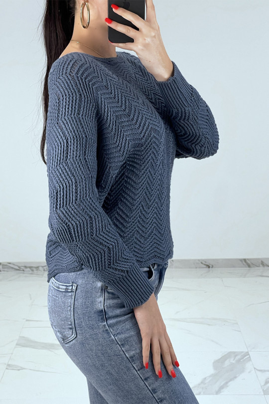 Indigo sweater with batwing sleeves and knit patterns - 3