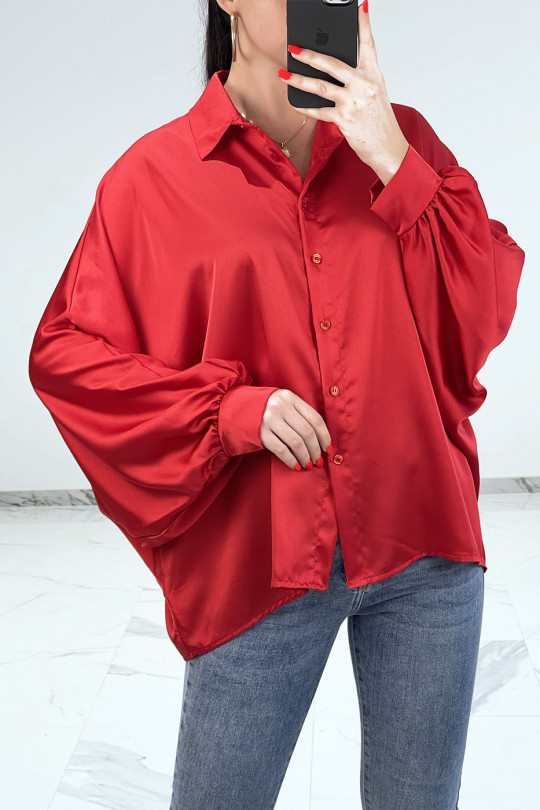Oversized satin red shirt with batwing sleeves - 2