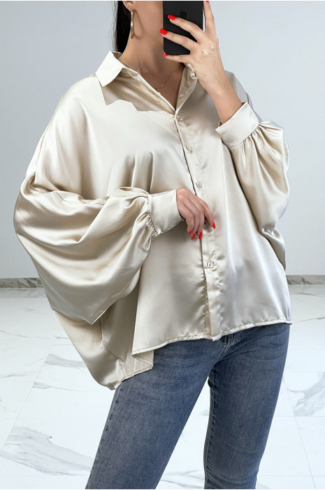 Chemise beige satinée oversize avec manches chauve-souris - 1