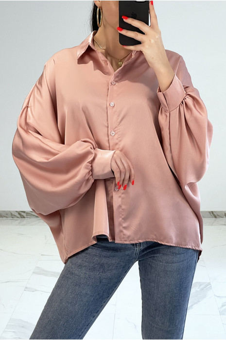 Chemise rose satinée oversize avec manches chauve-souris - 2