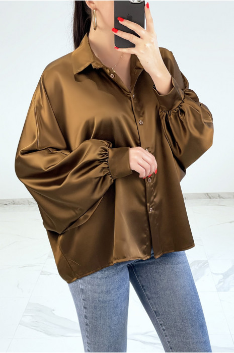 Chemise cognac satinée oversize avec manches chauve-souris - 2