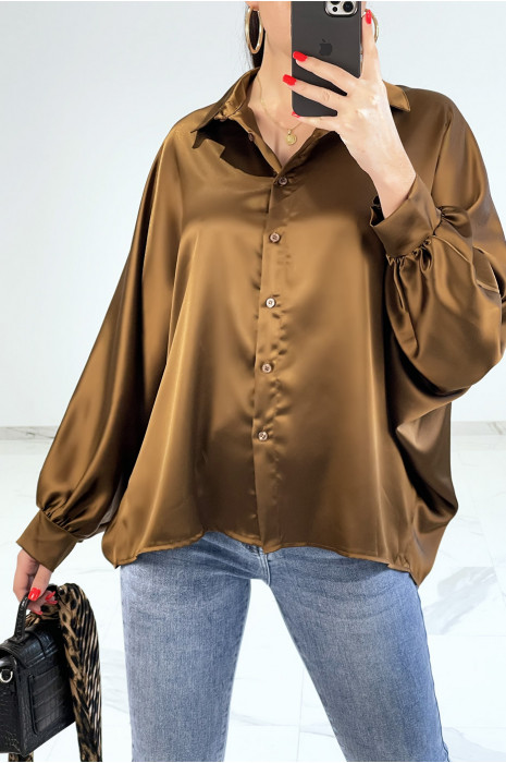 Chemise cognac satinée oversize avec manches chauve-souris - 3
