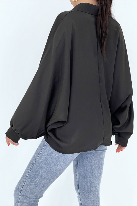 Chemise noire satinée oversize avec manches chauve-souris - 6