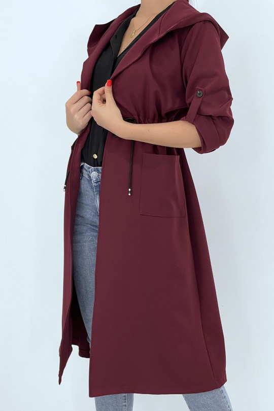 Long fluid parka-style trench coat with burgundy hood to tighten at the waist - 2