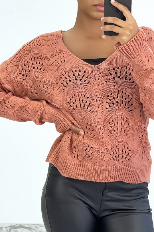 Coral ribbed knit sweater with geometric patterns and oversized sleeves - 3