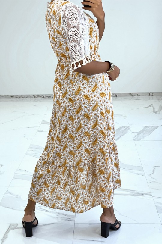 Long beige dress with lace and pattern - 3