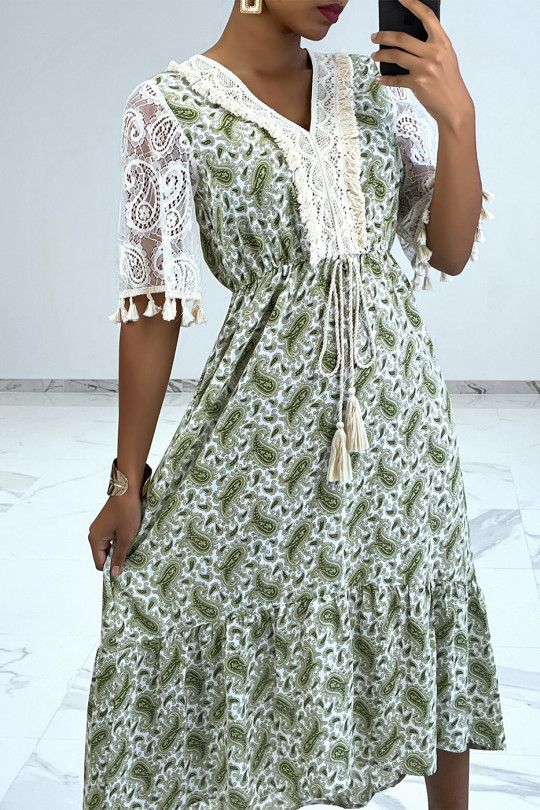 Long green dress with lace and pattern - 5
