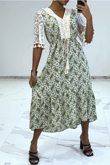 Long green dress with lace and pattern - 6