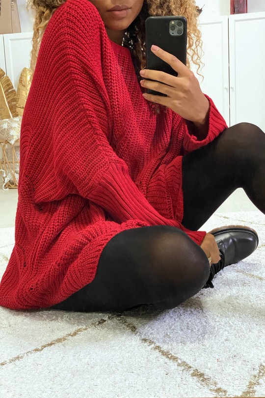 Oversized red sweater with leaf pattern - 5
