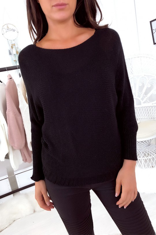 Black knitted boat neck sweater and bat sleeve. 16300 - 5