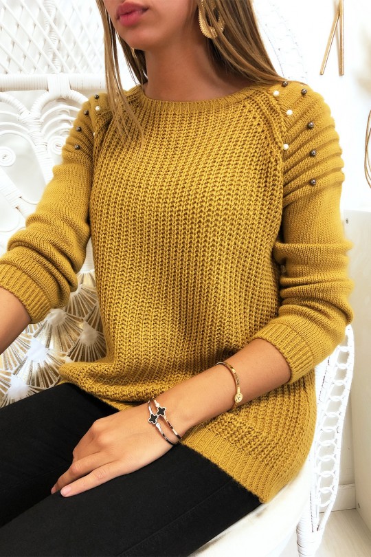 Pretty mustard sweater with rounded shoulders biker style with pearls - 8