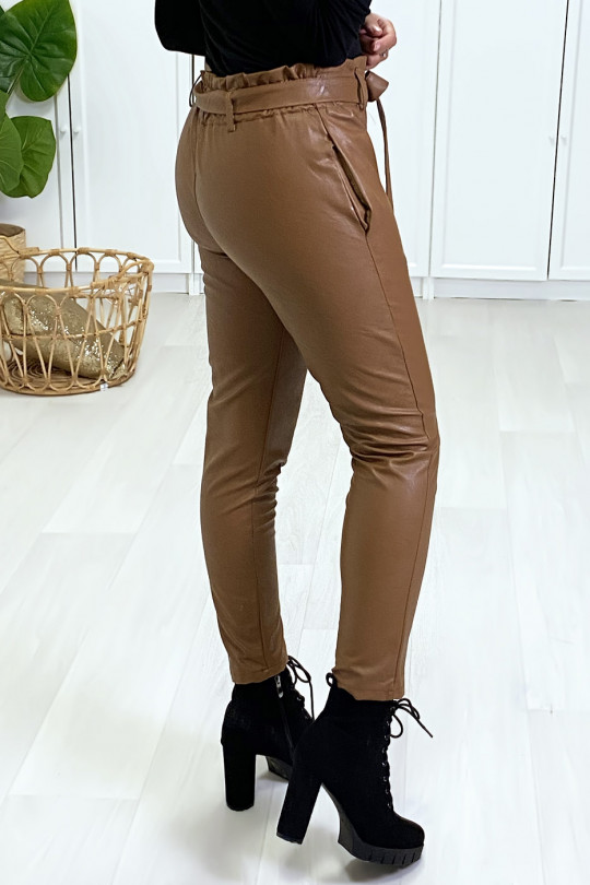 Camel carrot cut pants with gathered waist and belt. - 4