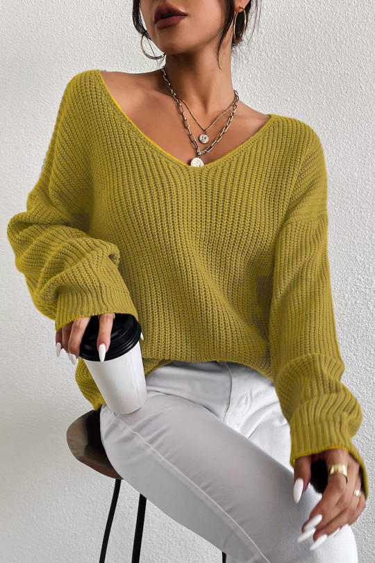 Mustard puff-sleeve sweater in thick acrylic - 8