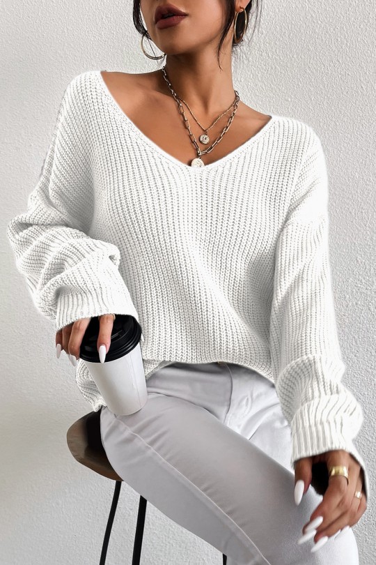 White thick acrylic puff sleeve sweater - 6