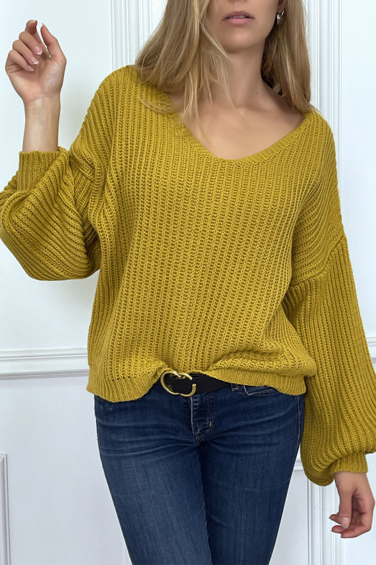 Mustard puff-sleeve sweater in thick acrylic - 3