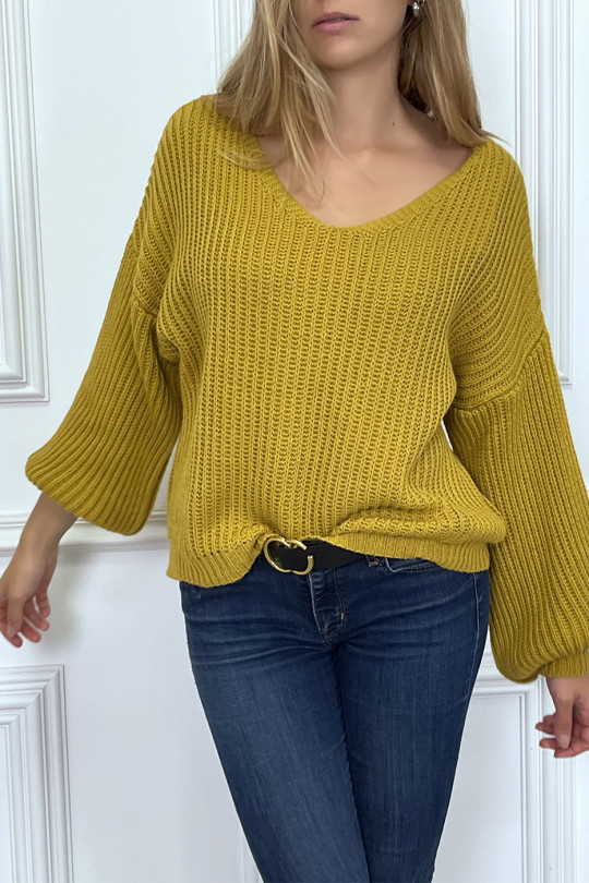 Mustard puff-sleeve sweater in thick acrylic - 4