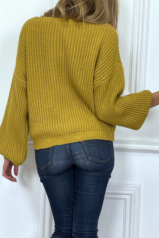 Mustard puff-sleeve sweater in thick acrylic - 7