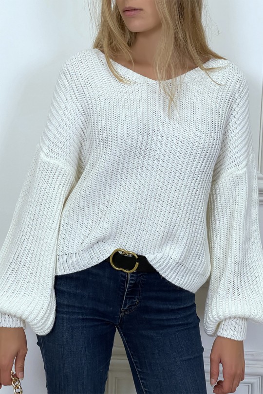 White thick acrylic puff sleeve sweater - 2