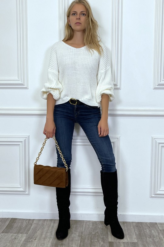 White thick acrylic puff sleeve sweater - 4