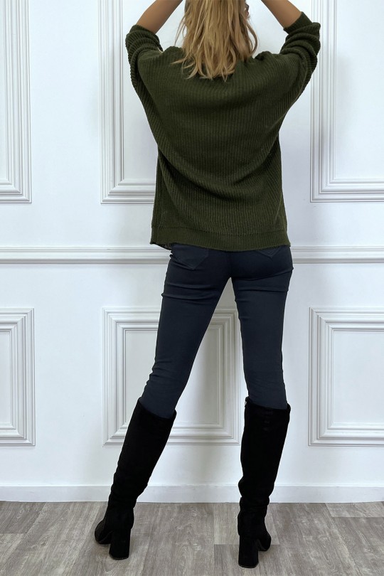 Pull kaki col V tombant tressé en forme de feuilles - 7 Pull kaki col V tombant tressé en forme de feuilles - 7