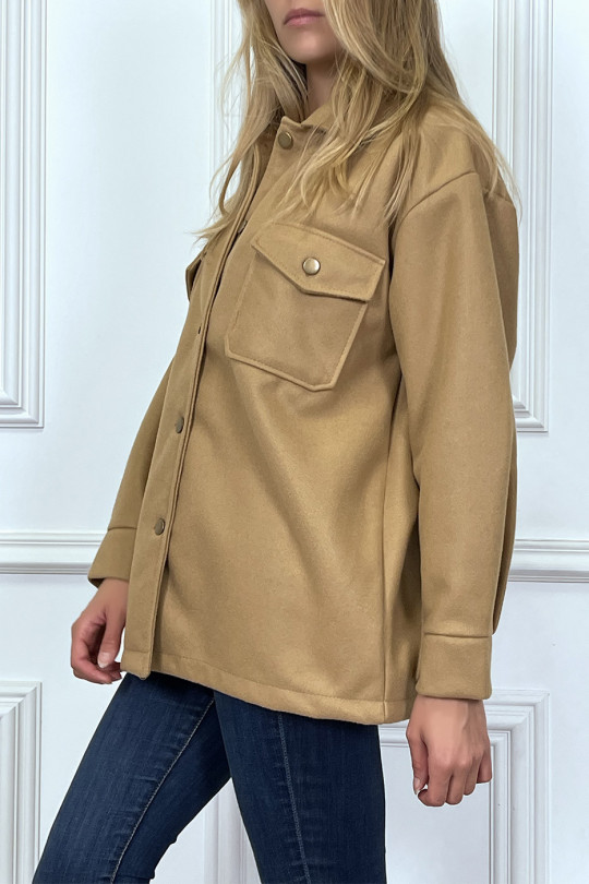 Very thick camel jacket with pockets and style buttons on the shirt - 4