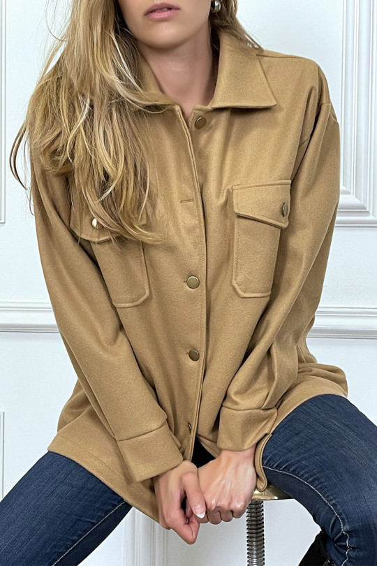 Very thick camel jacket with pockets and style buttons on the shirt - 6
