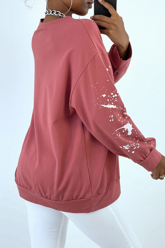 Oversize fuchsia sweatshirt met vlek- en schrijfpatroon - 5