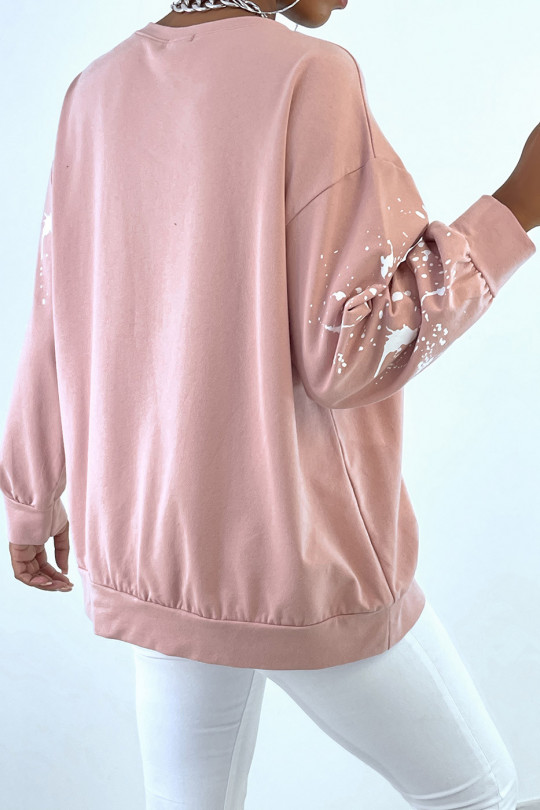 Pink oversized sweatshirt with stain and writing pattern - 4