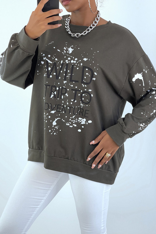 Kaki oversized sweatshirt met vlek- en schrijfpatroon - 1