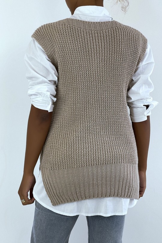 PuSM taupe V-neck sleeveless. Trendy women's sweater - 3