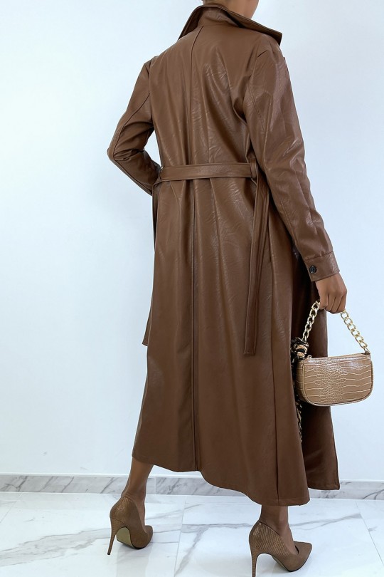 Long manteau marron en simili avec poches. Manteau femme - 4