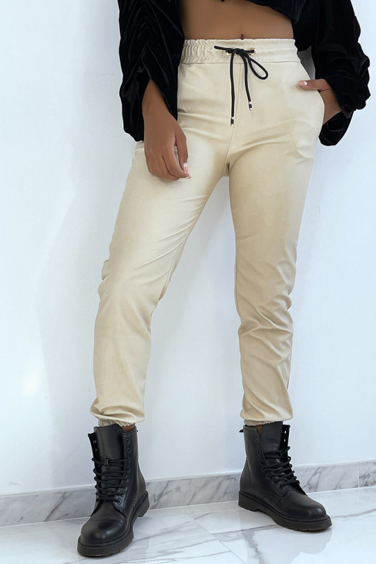 Beige faux leather jogging pants with pockets. Fashionable women's jogging pants - 5
