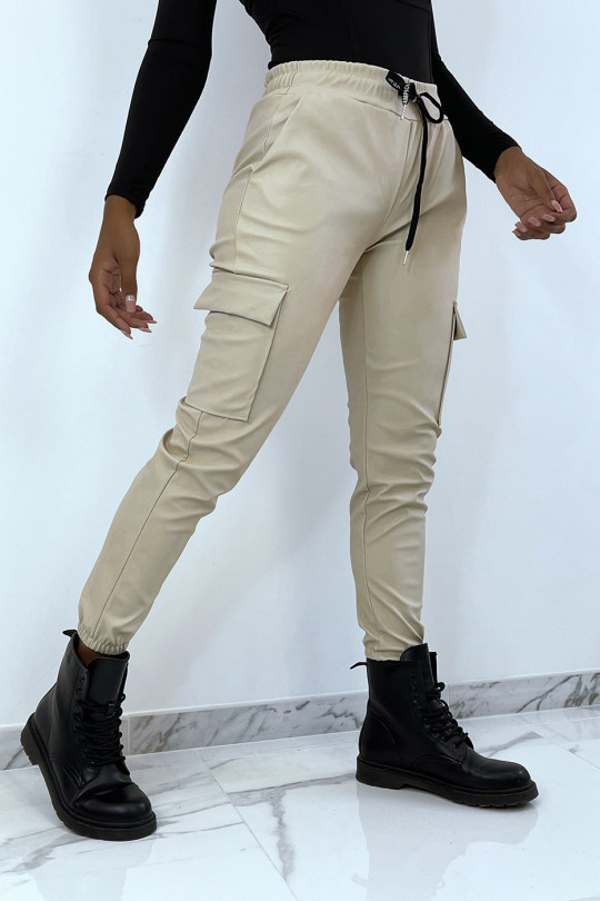 Pantalon jogging treillis en simili beige avec poches - 2