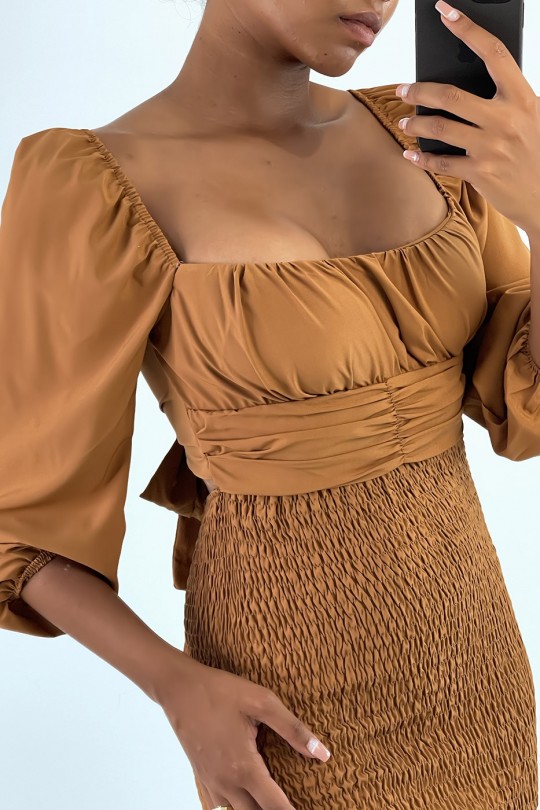 Camel bodycon dress with bow at the back and gathered at the bottom - 2