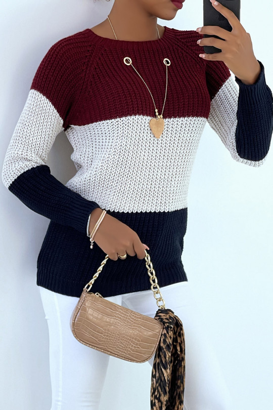 Tricolor burgundy cable-knit sweater and star pendant necklace. - 1