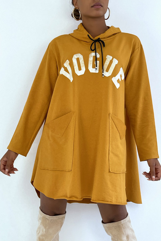 very oversized mustard sweatshirt with shiny VOGUE lettering - 2