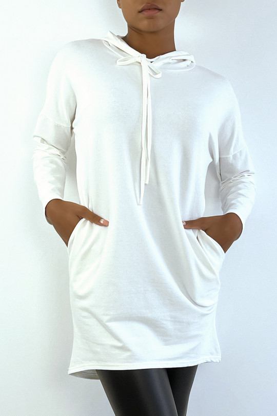 Robe sweatshirt blanche légère à capuche et manches longues