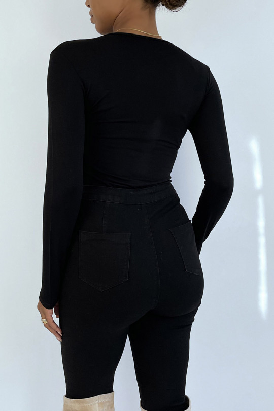 Black sweater with round neck and long sleeves - 8