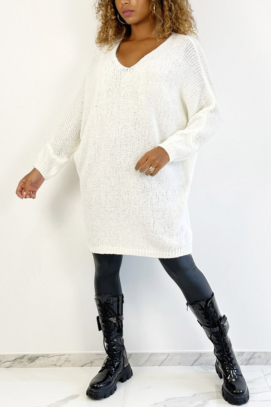 Robe pull blanc oversize en laine. Pull femme fashion et bien chaud - 1