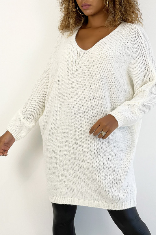 Robe pull blanc oversize en laine. Pull femme fashion et bien chaud - 2