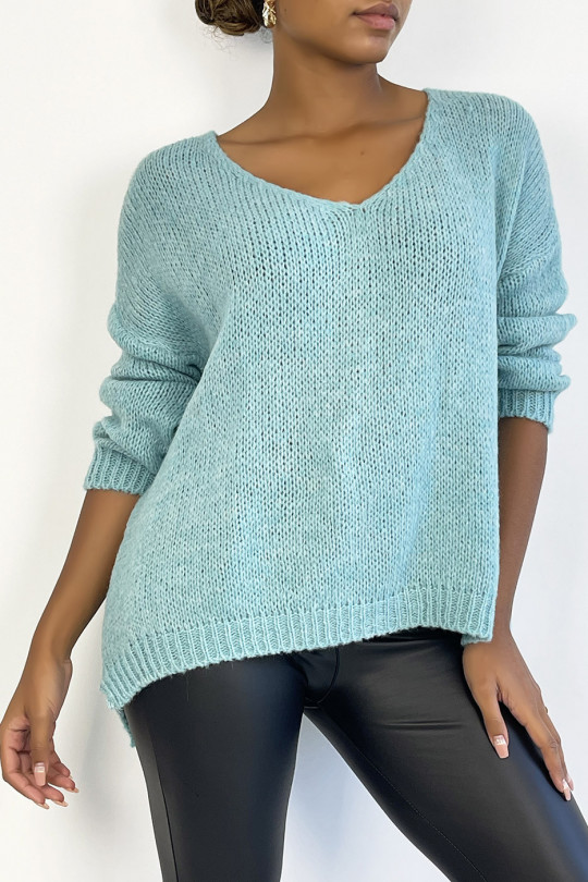 Turquoise oversized V-neck sweater made of wool - 2