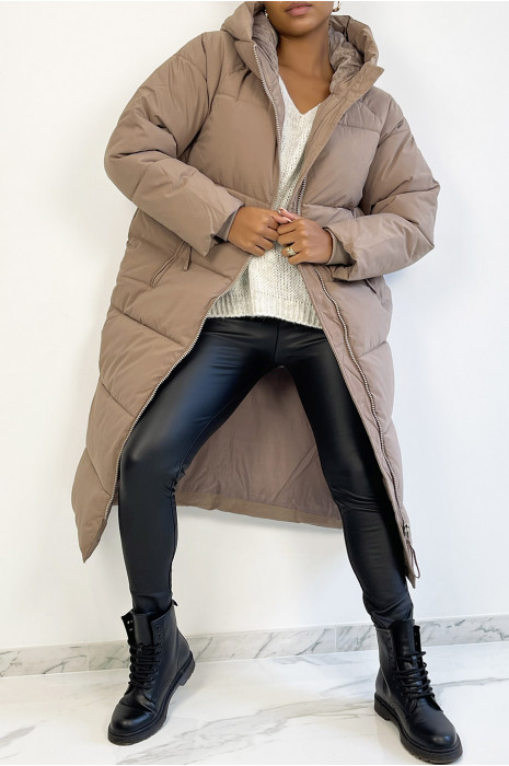 Long, thick taupe down jacket with hood and pockets - 2