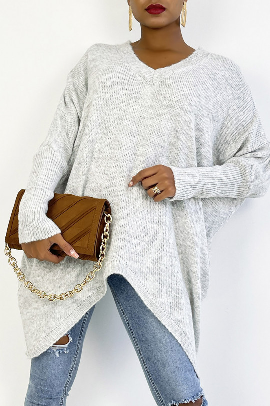 Very loose oversized gray sweater in a beautiful warm material - 1