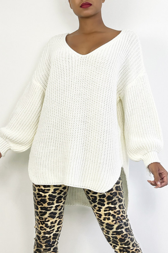 zeer dikke oversized V-hals trui in wit. Dikke damestrui voor de winter