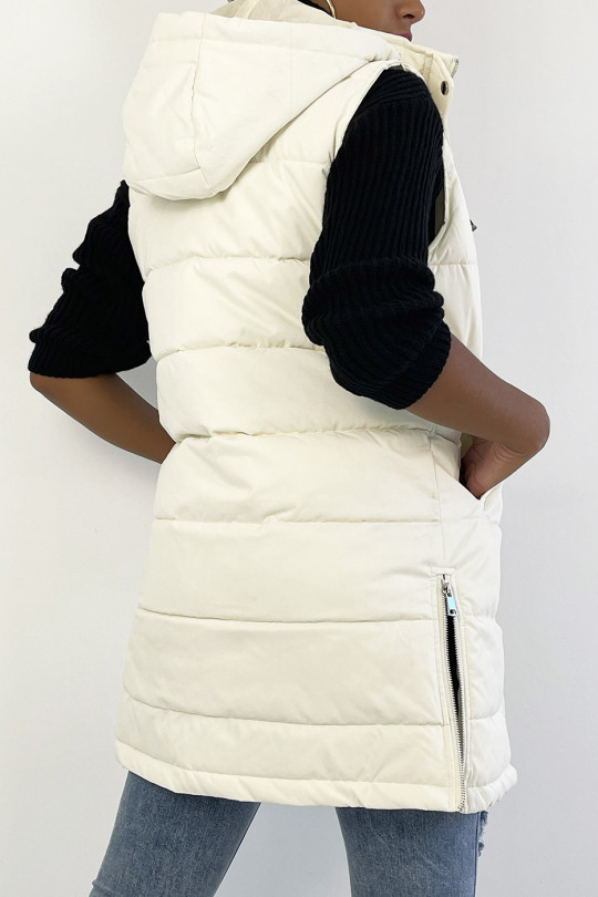 Thick white sleeveless down jacket with hood and pockets - 4