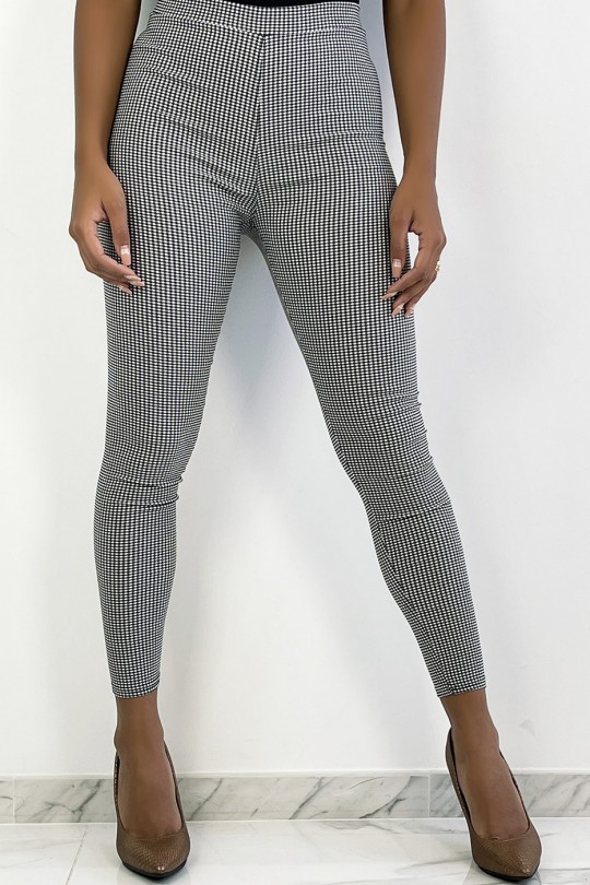 trendy black and gray leggings with gingham pattern and hourglass figure - 3