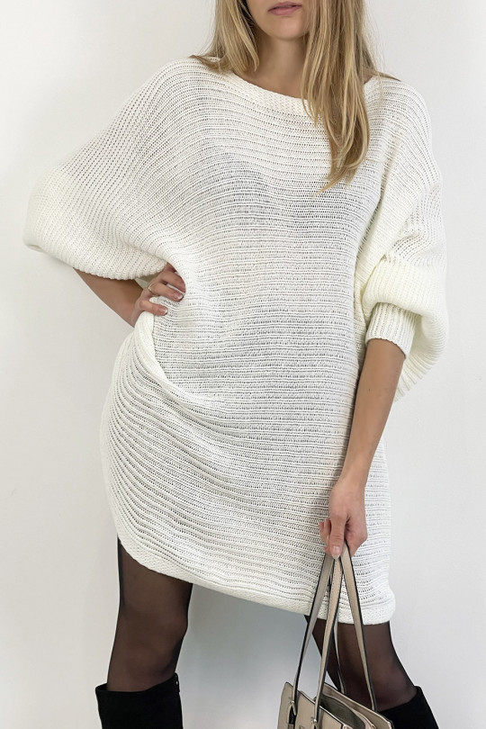 White loose mid-length round neck sweater dress - 6