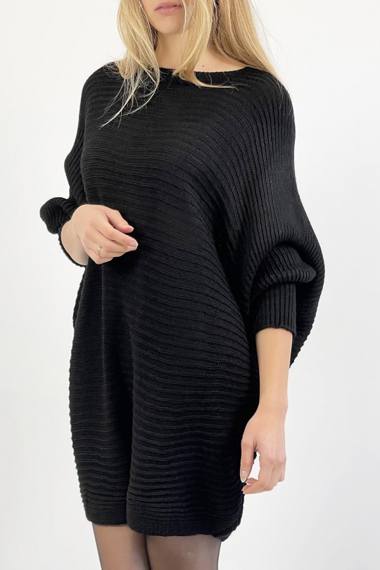 Loose black mid-length round neck sweater dress - 5