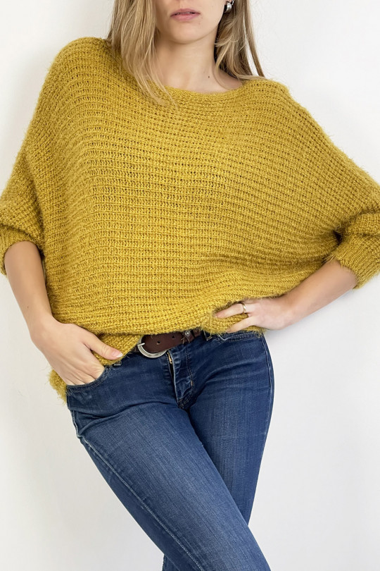 Mustard round neck sweater with very soft knit effect, combines style and simplicity - 5