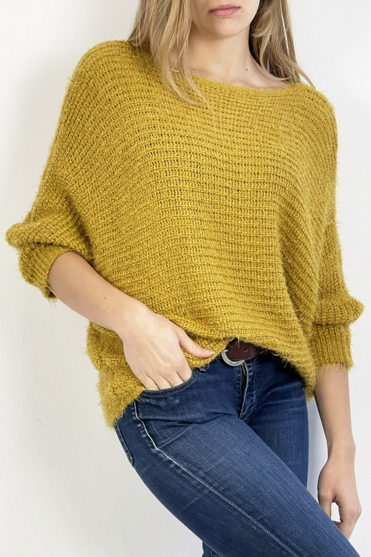 Mustard round neck sweater with very soft knit effect, combines style and simplicity - 6